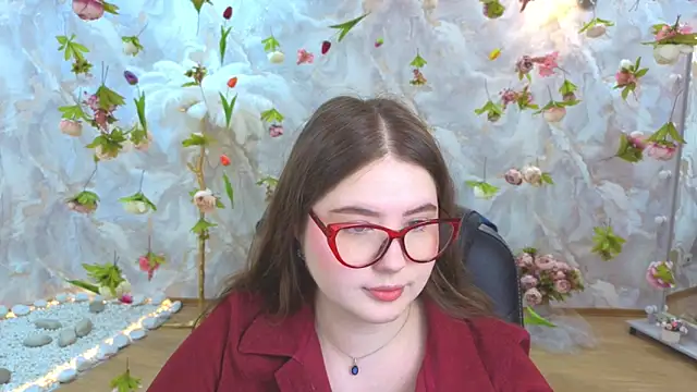 NicoleFoxery online show from 04.05.26