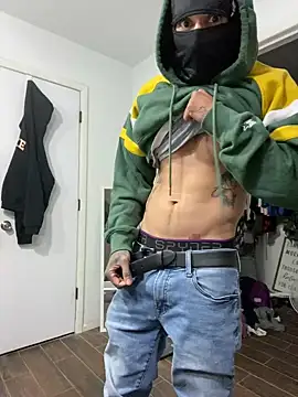 Snapshot of Prettyboiflaco chatting on 12.07.24 Prettyboiflaco online show from 12.07.24