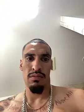 Snapshot of Prettyboiflaco chatting on 02.04.25 Prettyboiflaco online show from 02.04.25