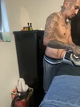 Snapshot of Prettyboiflaco chatting on 10.30.25 Prettyboiflaco online show from 10.30.25