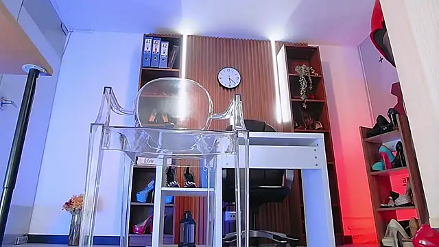 Snapshot of colete_milf chatting on 03.08.25 colete milf online show from 03.08.25