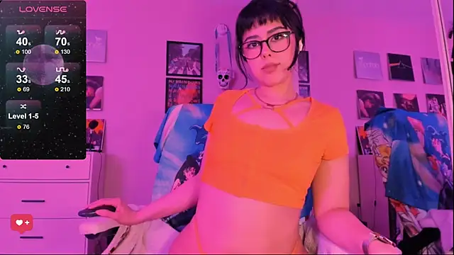 Snapshot of Evie-Luna chatting on 03.14.25 Evie-Luna online show from 03.14.25