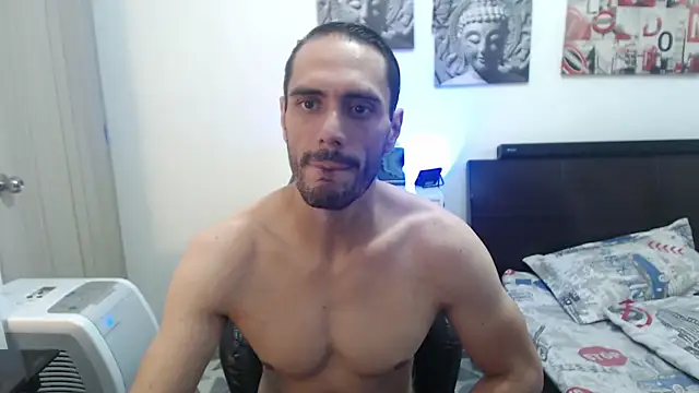 Snapshot of samuelgarcia_ chatting on 01.05.25 samuelgarcia online show from 01.05.25