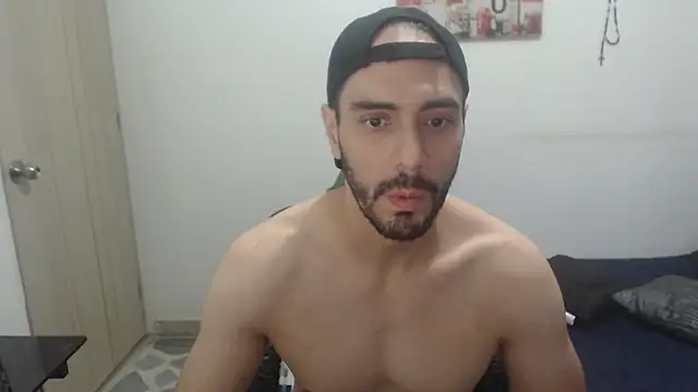 Snapshot of samuelgarcia_ chatting on 09.14.25 samuelgarcia online show from 09.14.25