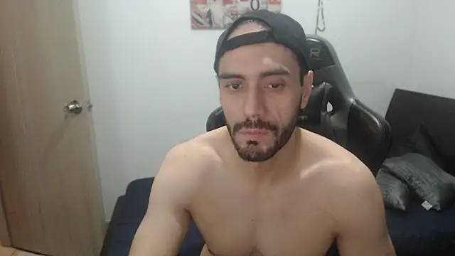Snapshot of samuelgarcia_ chatting on 09.16.25 samuelgarcia online show from 09.16.25