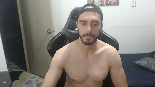 Snapshot of samuelgarcia_ chatting on 09.18.25 samuelgarcia online show from 09.18.25