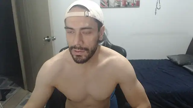 Snapshot of samuelgarcia_ chatting on 04.21.26 samuelgarcia online show from 04.21.26