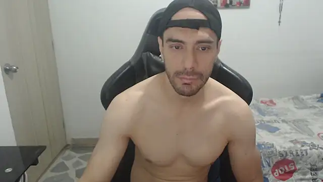 Snapshot of samuelgarcia_ chatting on 06.23.26 samuelgarcia online show from 06.23.26