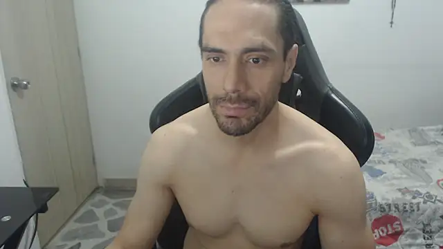 Snapshot of samuelgarcia_ chatting on 07.04.26 samuelgarcia online show from 07.04.26