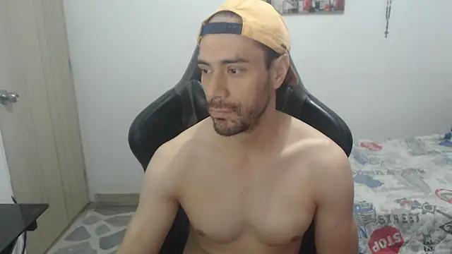 Snapshot of samuelgarcia_ chatting on 07.05.26 samuelgarcia online show from 07.05.26