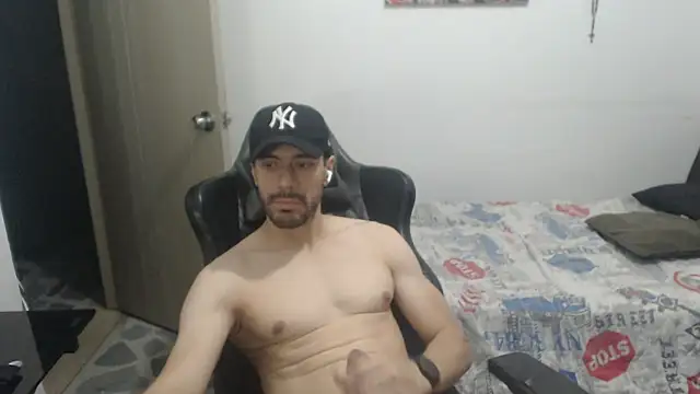 Snapshot of samuelgarcia_ chatting on 07.17.26 samuelgarcia online show from 07.17.26