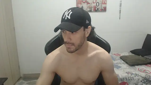 Snapshot of samuelgarcia_ chatting on 07.21.26 samuelgarcia online show from 07.21.26