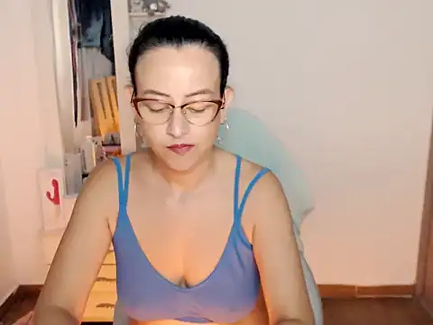 Snapshot of BOREAL_MOON chatting on 05.31.26 BOREAL MOON online show from 05.31.26
