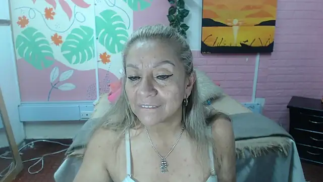 Snapshot of ZAMANTHA chatting on 04.11.26 ZAMANTHA online show from 04.11.26