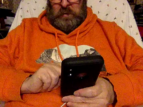 Snapshot of Drwhocares chatting on 12.06.24 Drwhocares online show from 12.06.24