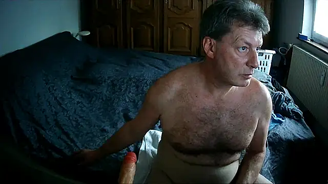 Snapshot of iliebetights chatting on 03.20.25 iliebetights online show from 03.20.25