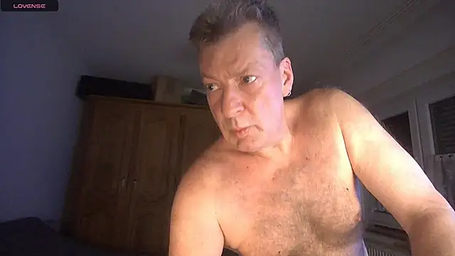 Snapshot of iliebetights chatting on 01.11.26 iliebetights online show from 01.11.26