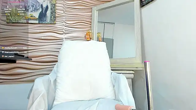 mia pineda online show from 02.26.26