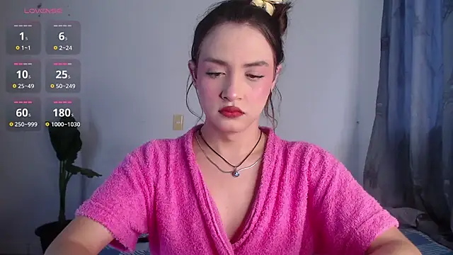 Snapshot of valen_thompson chatting on 05.17.26 valen thompson online show from 05.17.26