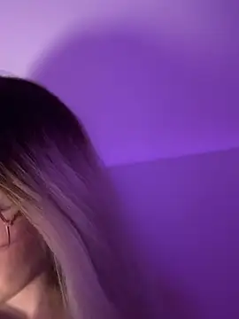 Snapshot of mollyxxx chatting on 02.05.26 mollyxxx online show from 02.05.26