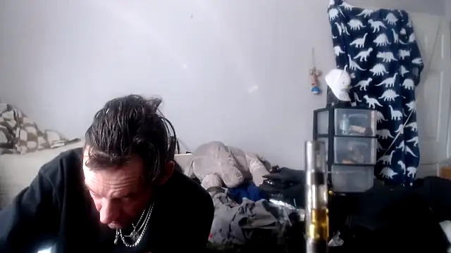 lickthecat online show from 10.10.25