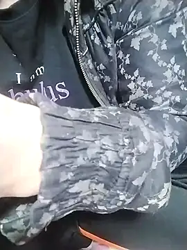 Snapshot of loveyou246 chatting on 02.05.25 loveyou246 online show from 02.05.25