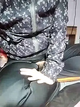 Snapshot of loveyou246 chatting on 02.06.25 loveyou246 online show from 02.06.25