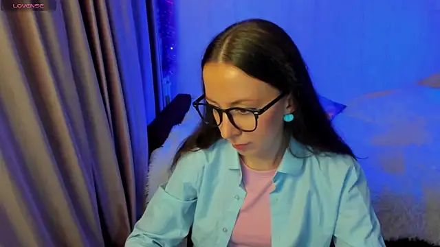 CurlySteph online show from 10.26.25