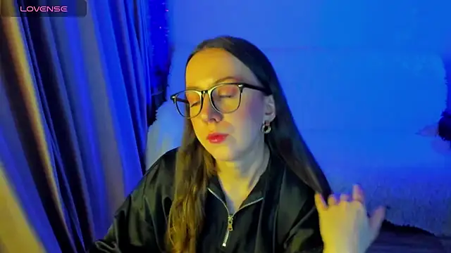 CurlySteph online show from 01.05.26