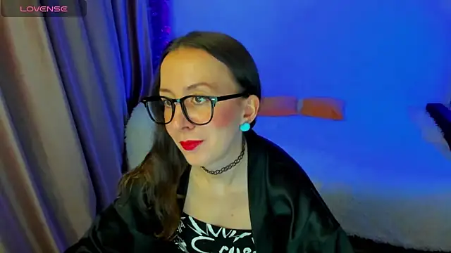 Snapshot of CurlySteph chatting on 02.07.26 CurlySteph online show from 02.07.26