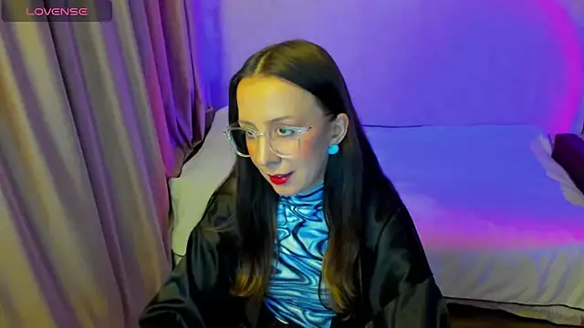 Snapshot of CurlySteph chatting on 02.15.26 CurlySteph online show from 02.15.26