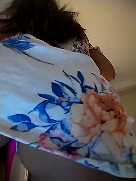 Snapshot of Colombiana219 chatting on 10.12.25 Colombiana219 online show from 10.12.25