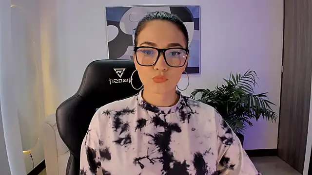 SaraParker  online show from 03.06.25