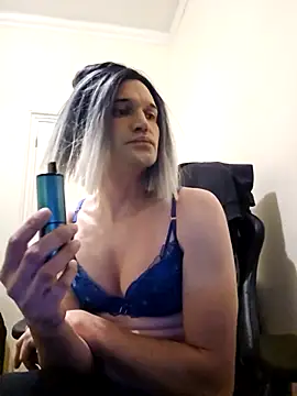 Snapshot of Karolina8787 chatting on 10.25.25 Karolina8787 online show from 10.25.25
