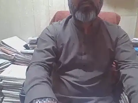 Snapshot of hairymaster95 chatting on 11.15.25 hairymaster95 online show from 11.15.25