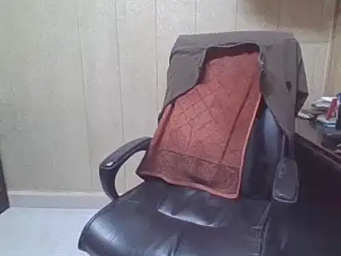 Snapshot of hairymaster95 chatting on 11.23.25 hairymaster95 online show from 11.23.25