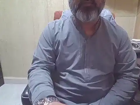 Snapshot of hairymaster95 chatting on 11.26.25 hairymaster95 online show from 11.26.25