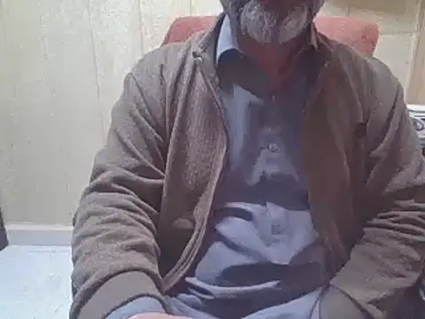 Snapshot of hairymaster95 chatting on 12.05.25 hairymaster95 online show from 12.05.25