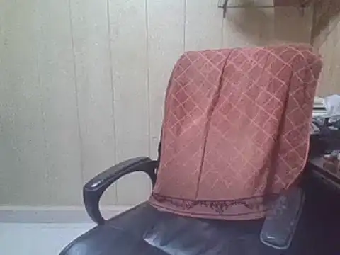 Snapshot of hairymaster95 chatting on 06.18.26 hairymaster95 online show from 06.18.26