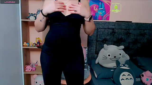 Snapshot of dolly_saylor chatting on 02.18.25 dolly saylor online show from 02.18.25