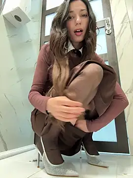  MiaQueen  online show from 04.24.26