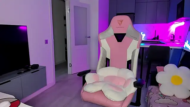 Snapshot of wow_lovie chatting on 02.12.26 wow lovie online show from 02.12.26