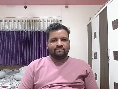 Snapshot of dhruv_love chatting on 06.17.26 dhruv love online show from 06.17.26