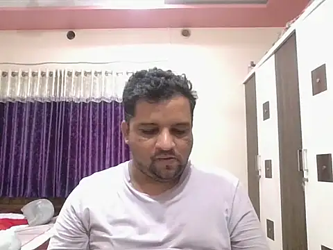 Snapshot of dhruv_love chatting on 07.02.26 dhruv love online show from 07.02.26