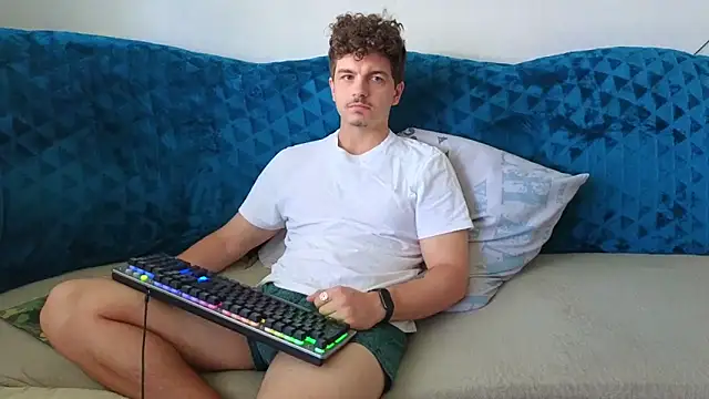 Remy Miles online show from 09.11.25