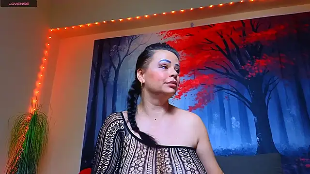 ElizabethEven online show from 03.20.25