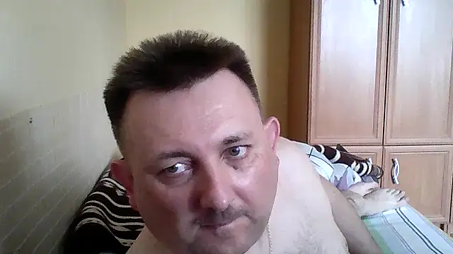 Snapshot of Novy73 chatting on 04.13.26 Novy73 online show from 04.13.26