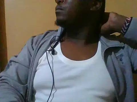 Snapshot of honeyswit chatting on 10.29.25 honeyswit online show from 10.29.25