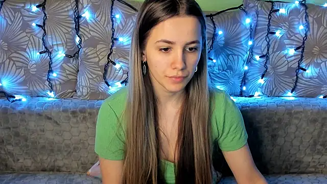 MaggieCake online show from 12.20.24