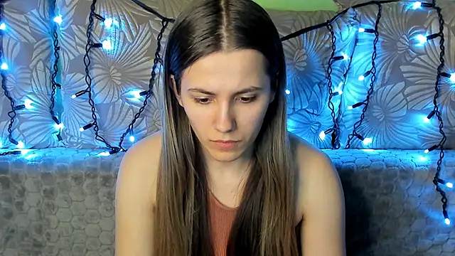 MaggieCake online show from 02.15.25